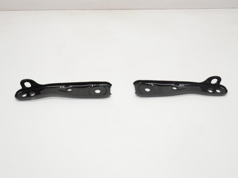 2023-2024 Honda HR-V Rear Subframe Stay Mount Bracket Brace Set Pair (2) OEM