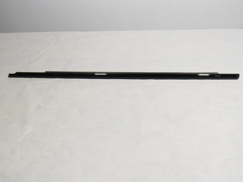 19-23 Mercedes A35 V177 2021 Front Left Driver Door Window Belt Molding Trim :A