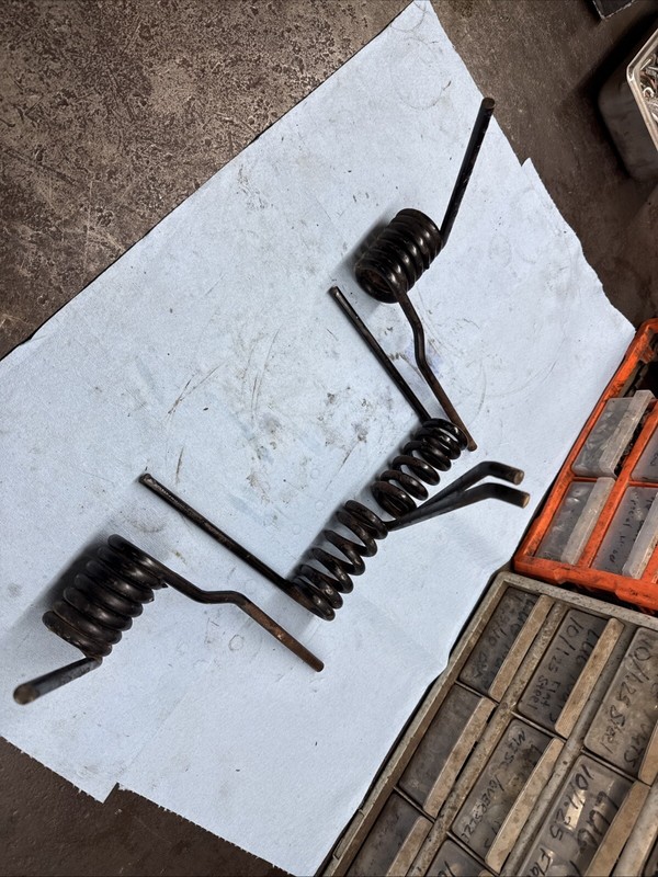 1980 Kawasaki 4/6 LTD Invader Vintage Snowmobile Rear Skid Suspension Springs