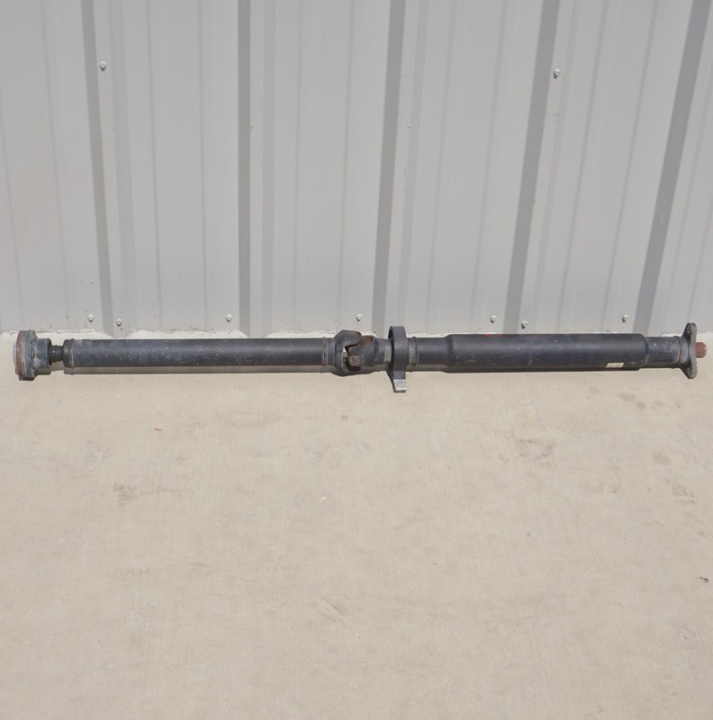 2006 - 2010BMW 650i E63 E64 AT Rear Driveshaft Propeller 7557152 OEM