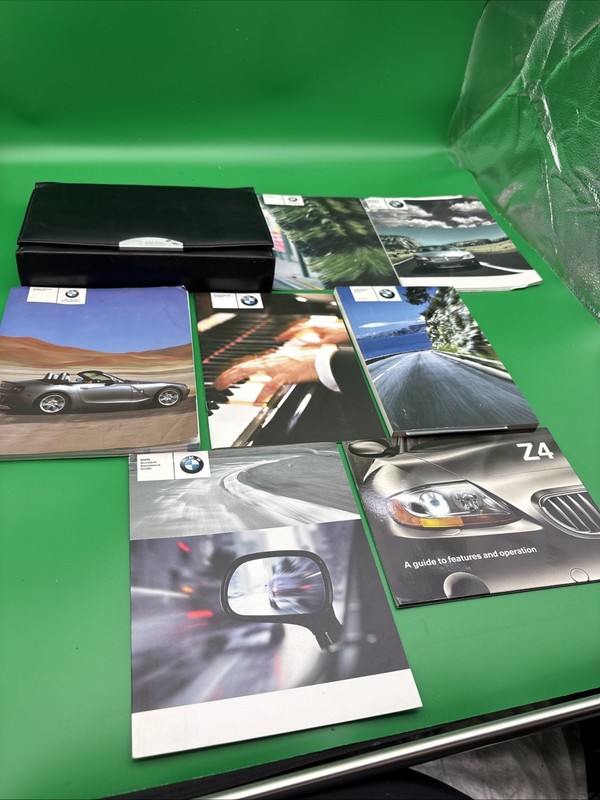 2004 BMW Z4 Owner’s Manual With Case Included 2.5i 3.0i Roadster