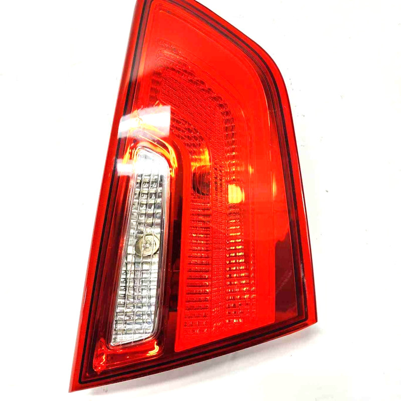 2014 Optima LH Driver Side Incandescent Lid Mounted Tail Light Assembly 924034C