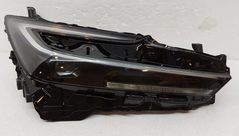 2023-2024 TOYOTA PRIUS RH HAEDLIGHT ASSY OEM