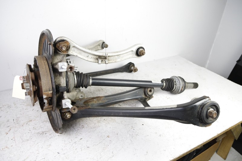 2011-2014 Porsche Cayenne 4.8L V8 Right Rear Spindle & Control Arms Assembly OEM