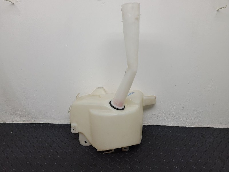 00-06 Toyota Tundra Washer Reservoir W/ Cold Climate Package OEM 85315-0C030