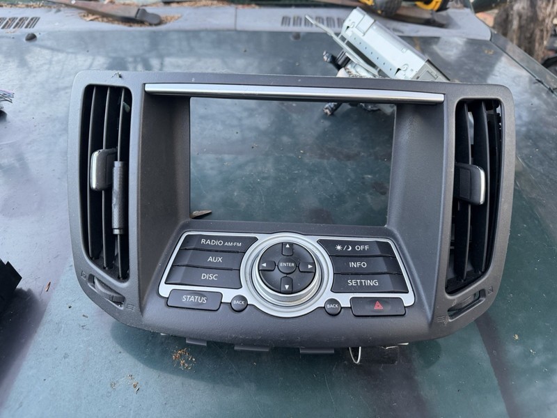 10-13 INFINITI G37 G35 FX35 EX35 INFO GPS Screen Radio Trim & Vents & CONTROLS