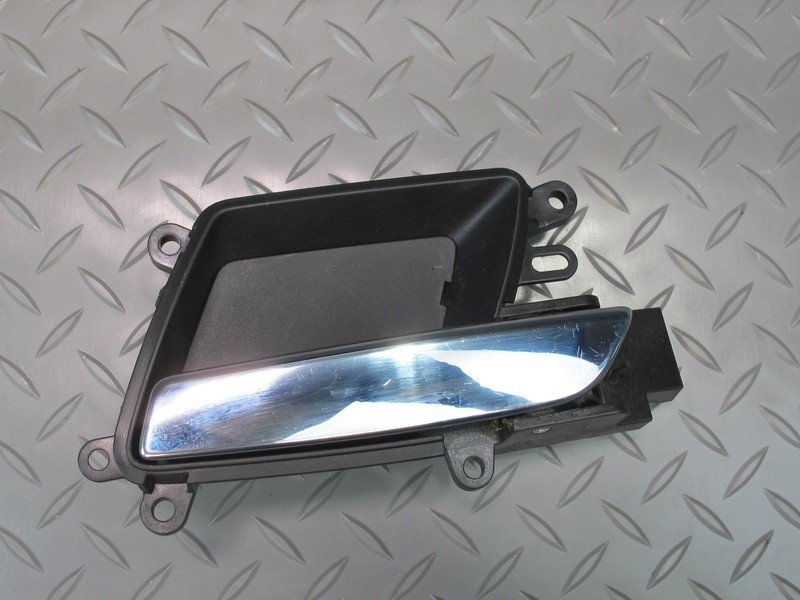 2008-2009 HUMMER H2 FRONT RIGHT DOOR INTERIOR HANDLE