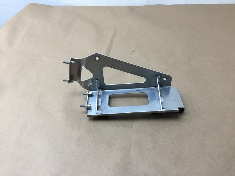 Maserati Coupe GT 2003 Fuel Vapor Tank Reservoir Mount Bracket Support 02-06 ;:Y