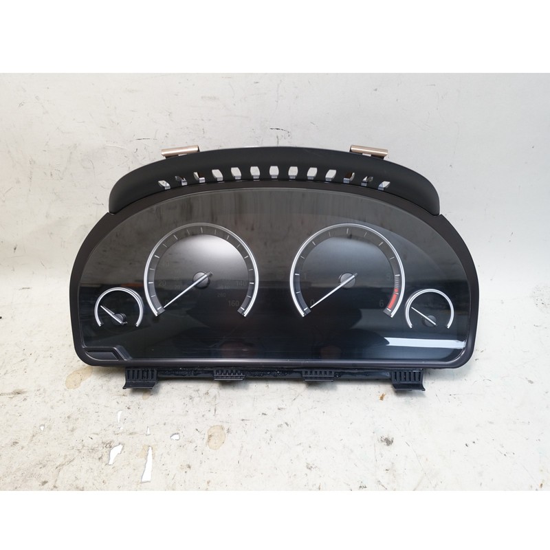 2014-2015 BMW F15 X5 35dDiesel Instrument Cluster Speedometer Tach LCD MPH OEM