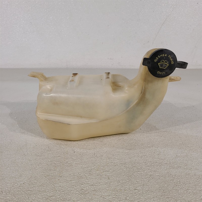 99-04 Mustang GT Cobra V6 Windshield Washer Bottle W/ Pump Aa7430