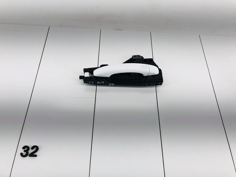 09-16 AUDI A4 QUATTRO 8K FRONT RIGHT SIDE EXTERIOR DOOR HANDLE IBIS WHITE OEM