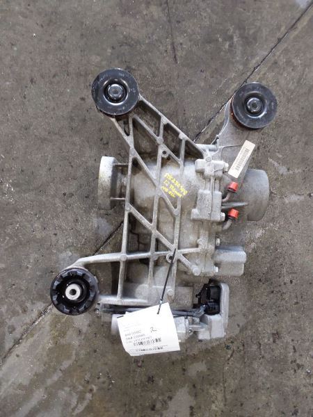 Carrier Rear Thru 11/03/13 Fits 12-14 TIGUAN 3056173