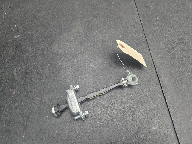 Front Left Door Check Stopper 2021 Toyota C-HR 68610-F4030 2018 2019 2020 2022
