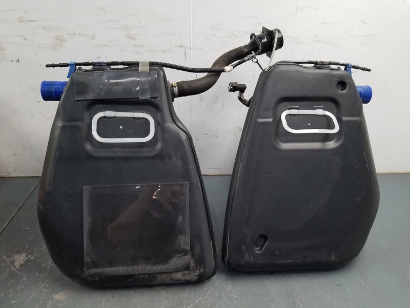 2002 Chevy Corvette C5 Z06 Fuel Tanks / Filler Neck #7316 A7