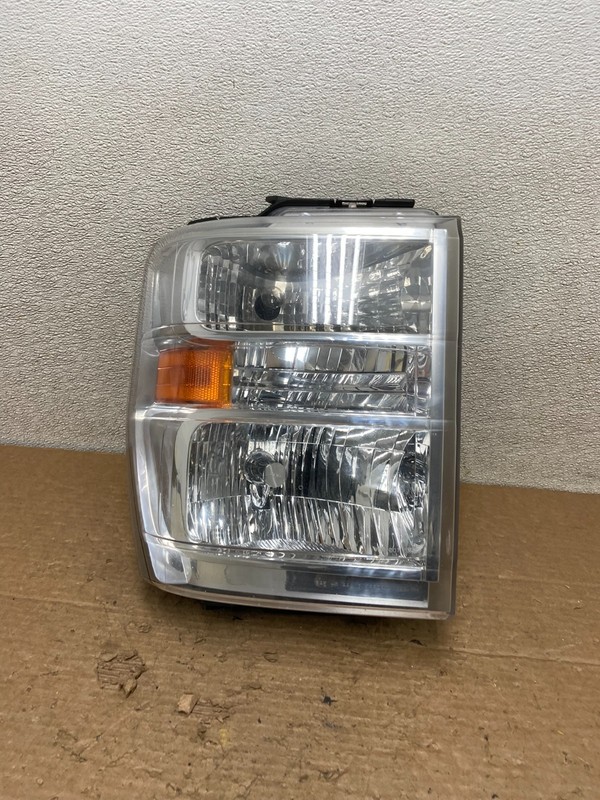 2008-2014 Ford Econoline E150 E250 E350 Right Passenger Headlight Z3665 DW