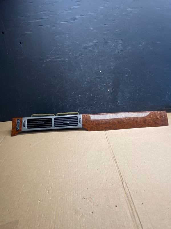 2007-2014 GMC Yukon Tahoe Center Trim Plate Air Vent Maple AE4374 DG