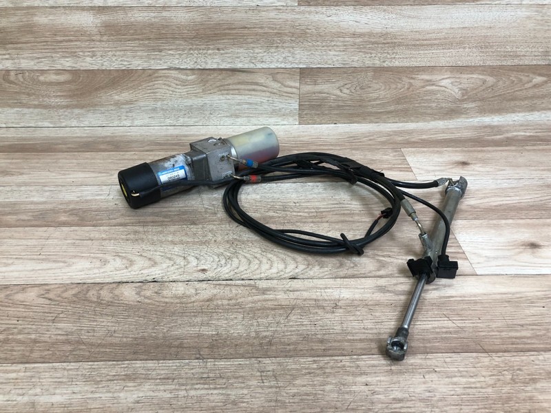 MERCEDES BENZ OEM W221 S550 S600 S63 REAR TRUNK LIFT LID HYDRAULIC PUMP 07-13
