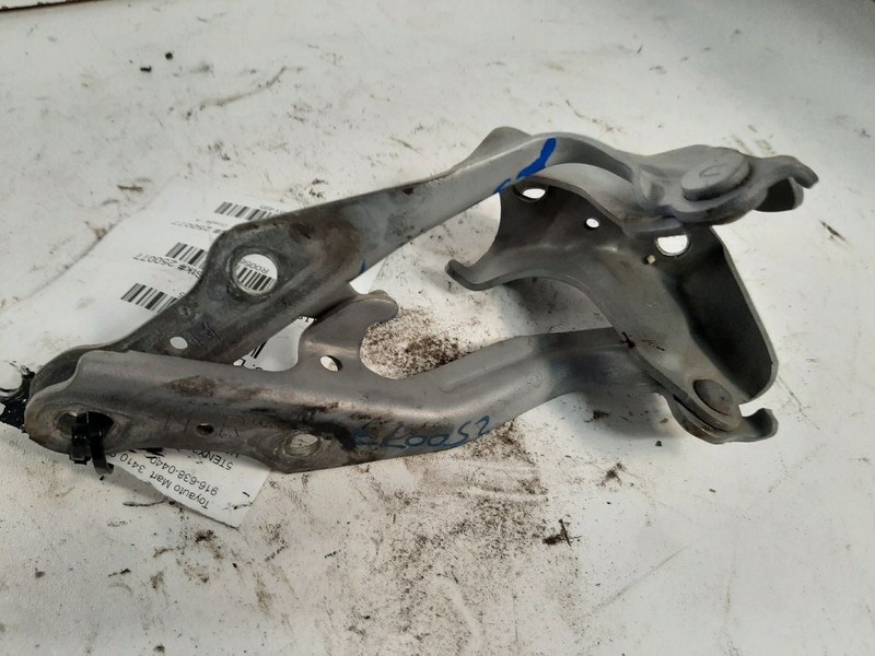 06 TOYOTA TACOMA HOOD HINGE PAIRE SILVER