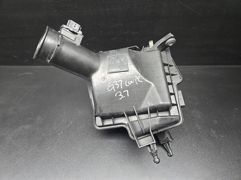 08-13 INFINITI G37 09-19 370Z FRONT RIGHT AIR INTAKE CLEANER FILTER BOX OEM