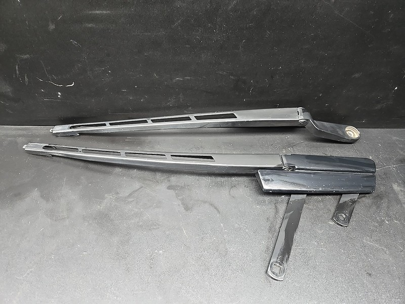 2007-2015 AUDI Q7 4L Right & Left Windshield Wiper ARM Set 4L1955408B OEM