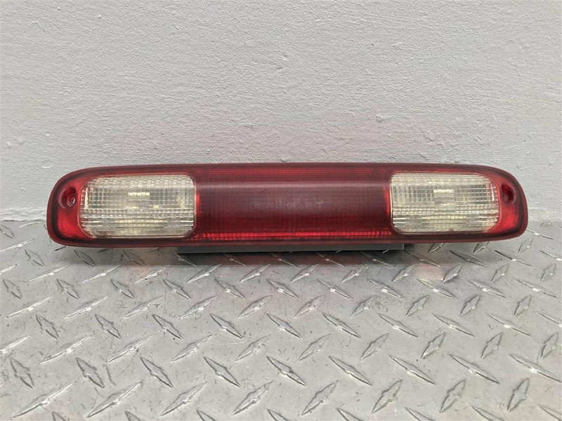 2005 GMC SIERRA 2500HIGH MTD STOP LAMP 16525205 OEM 16525205