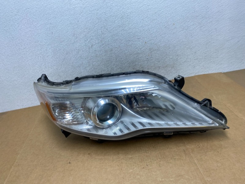 2011-2012 Toyota Avalon Right Passenger RH Xenon HID Headlight OEM AE2944 DW