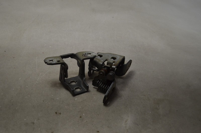2009-2012 DODGE RAM 2500 REAR LEFT DRIVER DOOR HINGE STRIKER SET OEM