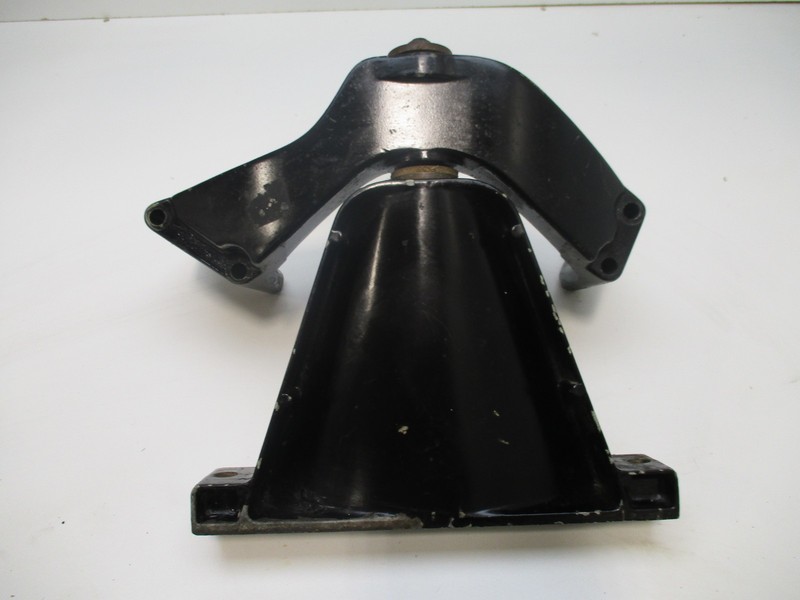 68720A2 32778 Front Motor Engine Mount Mercruiser 470 Stern Drive