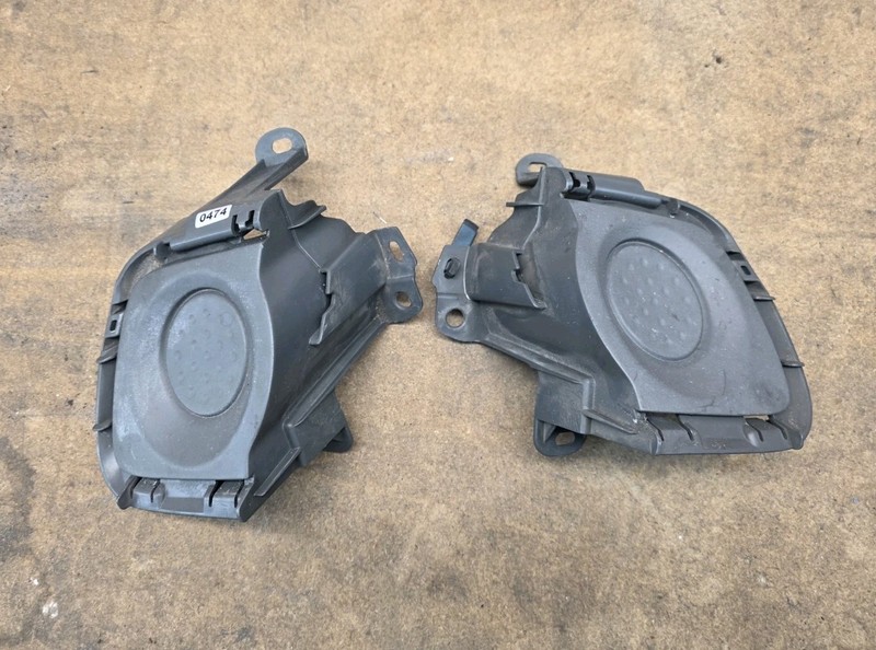 2010 2011 TOYOTA PRIUS Front Bumper Left & Right Foglight Bezel Covers OEM