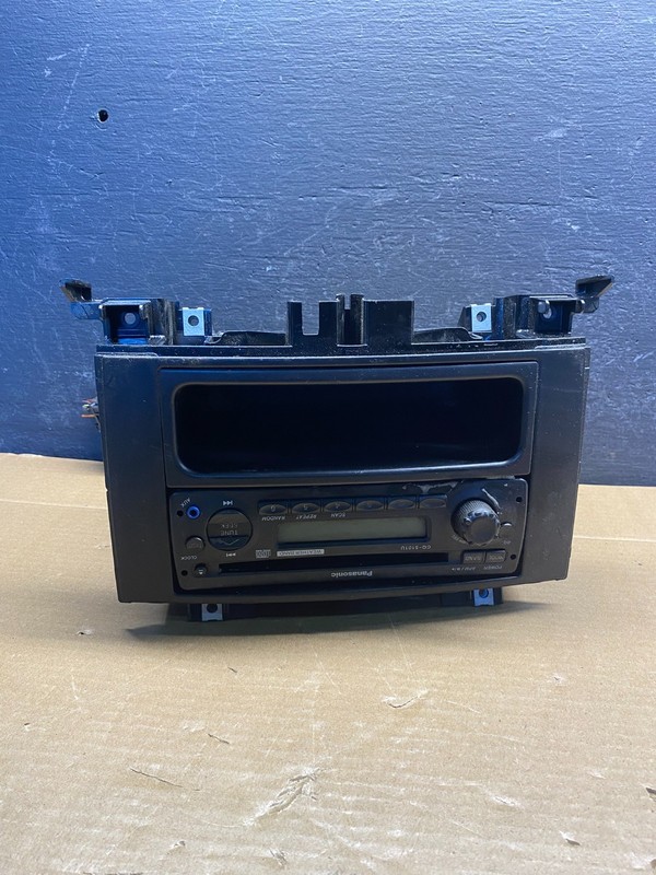 2009 Freightliner Sprinter CD PLAYER Equipment Radio PANASONIC CQ5101U AD6609 DG