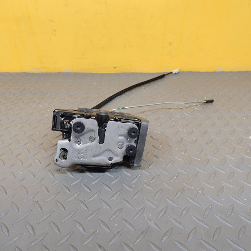 2017-2023 CHEVROLET BOLT EV FRONT RIGHT SIDE DOOR LATCH ACTUATOR OEM 3056733