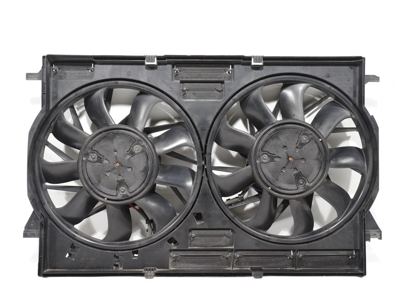 2017 - 2019 Audi Q7 3.0T Quattro - Radiator Cooling Fan Assembly 8W0121003D OEM