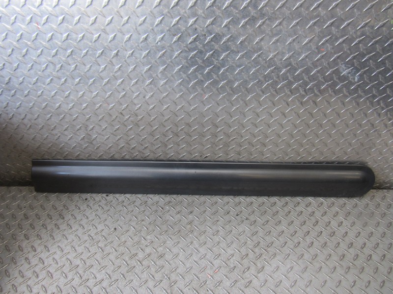 2006 NISSAN PATHFINDER RIGHT PASSENGER FRONT DOOR MOULDINGTRIIM6CYL 4.0L