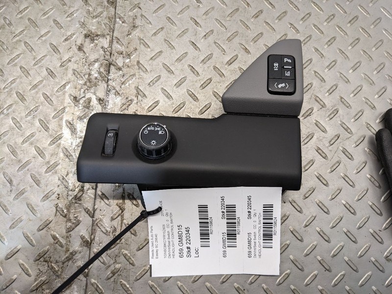 2015-2020 TAHOE YUKON DASH HEADLIGHT TRACTION PEDAL SWITCH PANEL1159824