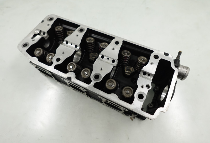 GOOD FRESHWATER 2002 Sea-Doo GTX 4-TEC 155 OEM Cylinder Head (LOW HOURS)