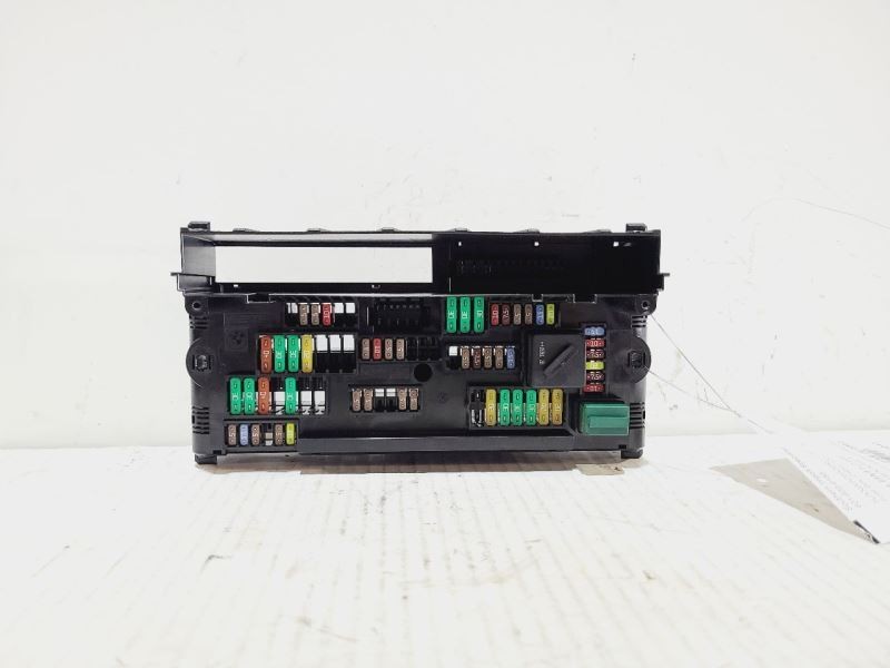 REAR POWER FUSE RELAY BOX MODULE FITS 2016 X4 568953