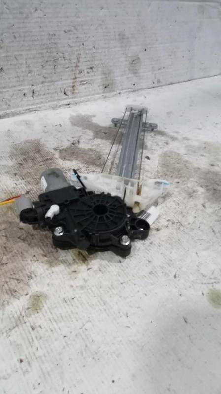 Used Rear Left Door Window Regulator Rear fits: 2018 Honda Accord electric Rear