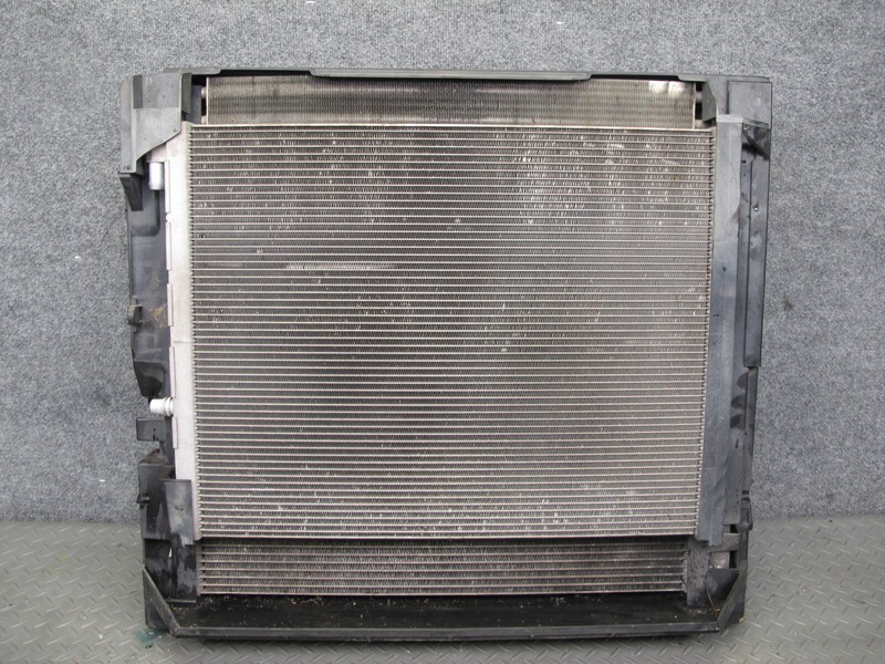 08-14 BMW E71 E72 X6 E70 X5 N63 ENGINE COOLING RADIATOR CONDENSER W FAN SHROUD