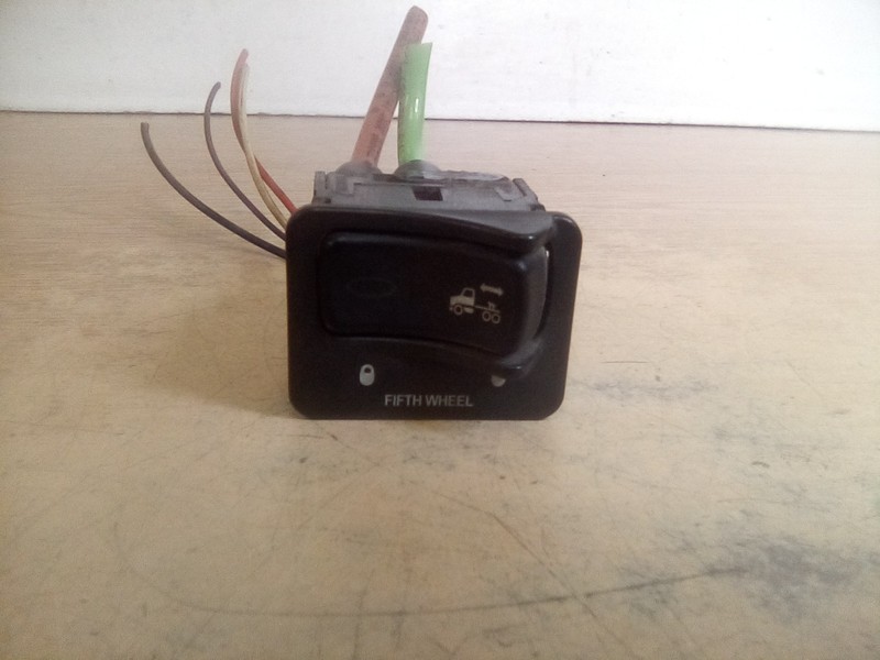 Peterbilt G90-6022-003BN Fifth Wheel Slide Switch