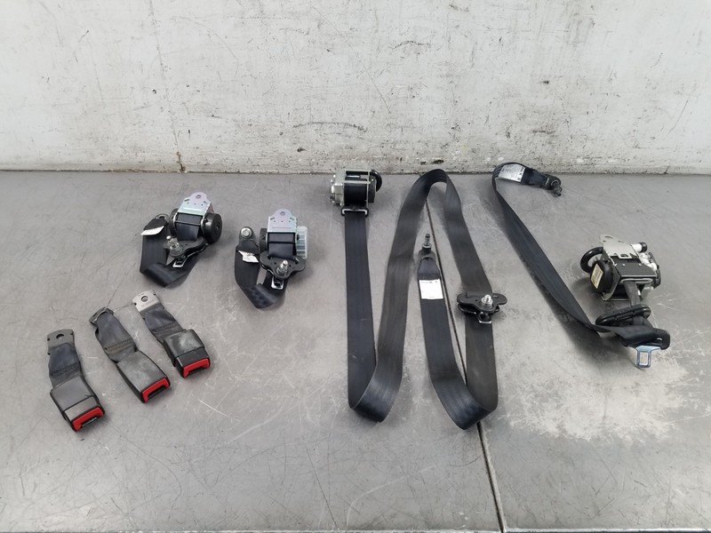 2015 Nissan Juke Nismo RSSeat Belt Set - Locked #0247 F1