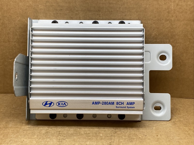 2010-2011 Kia Soul Radio Audio Sound System Amp Amplifier OEM 963702K000