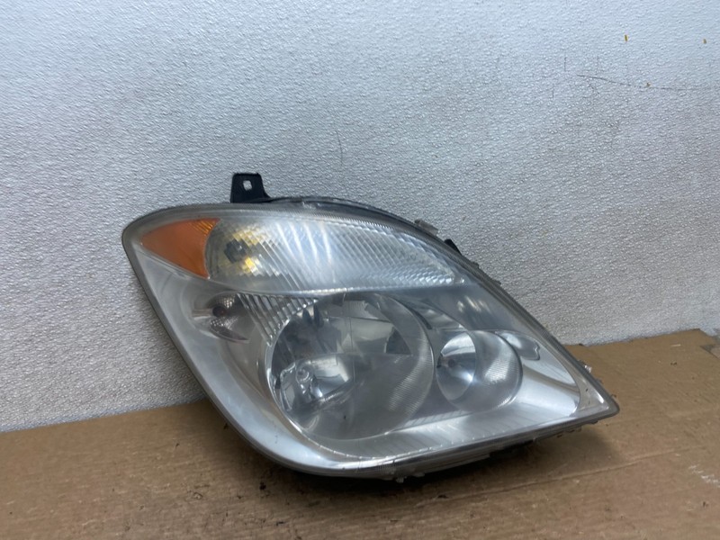 2007 to 2013 Mercedes Sprinter Headlight Right Passenger Halogen Oem Z3701 PS