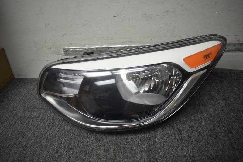 2014-2016 KIA SOUL HEADLIGHT LEFT SIDE FACTORY OEM
