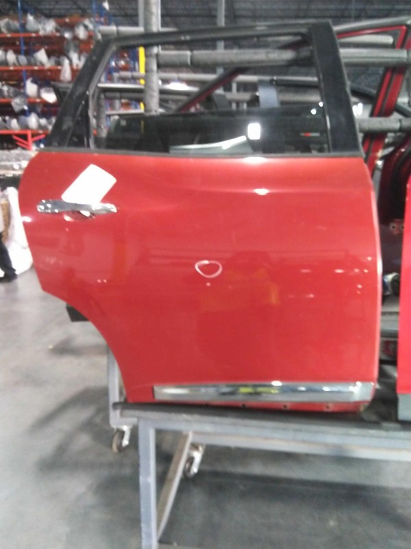 2014-2015 Nissan Pathfinder Rear Right Door Red 291861 Used with Scratches