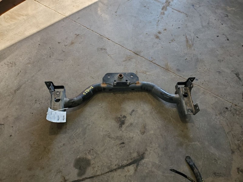 RAM1500 2011 Hitch/Tow Hook/Winch 286548