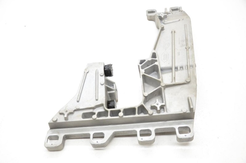17-20 F PACE Transmission Crossmember Assembly GX736A026BD