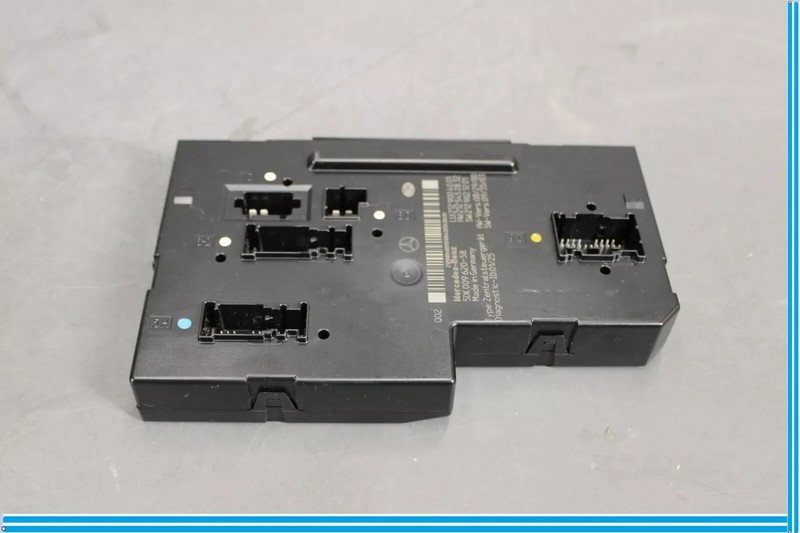 10-11 Mercedes W207 E350 E550 Rear SAM Module Fuse Box Relay 2129060605 OEM