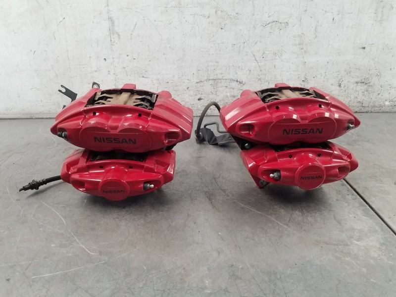 2019 Nissan 370Z Nismo Akebono Brake Caliper Set #0757 J1
