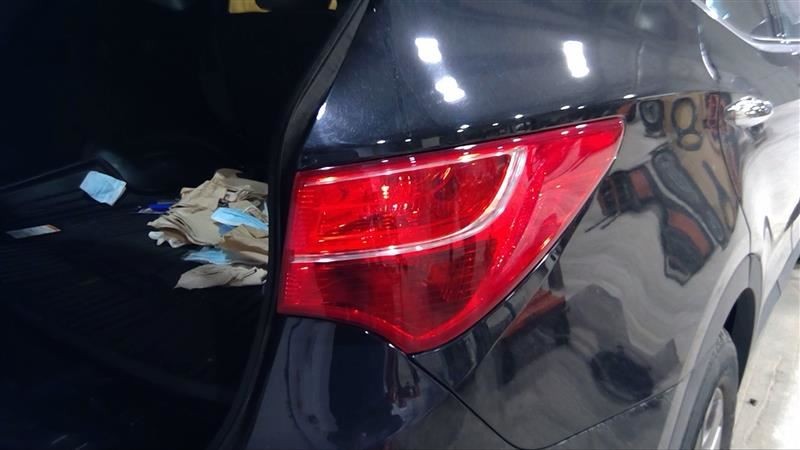 Passenger Tail Light SWB Sport Incandescent Bulb Fits 13-16 SANTA FE 3223531