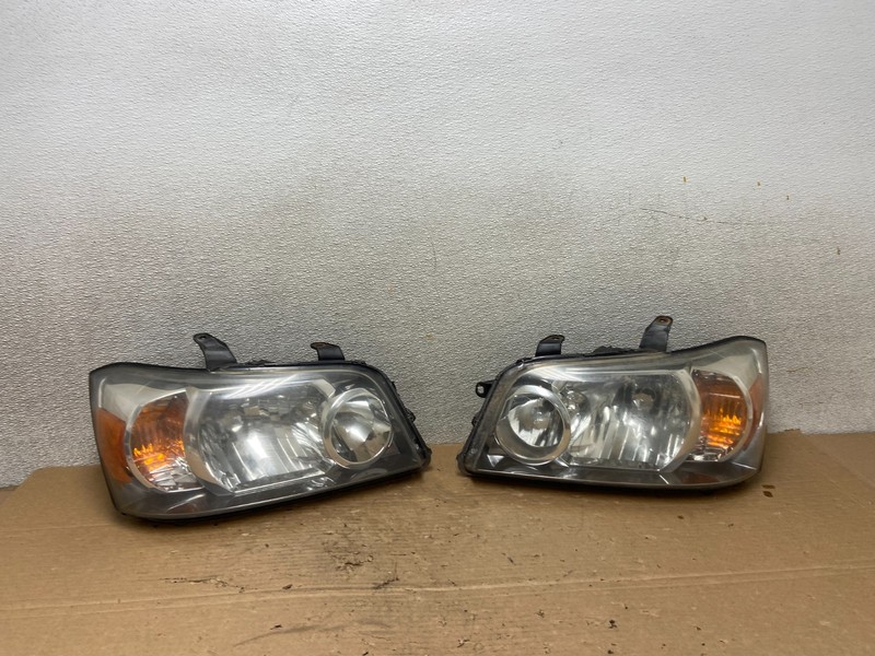 2004 2005 2006 Toyota Highlander Headlights Left+Right Side AB4833 DW